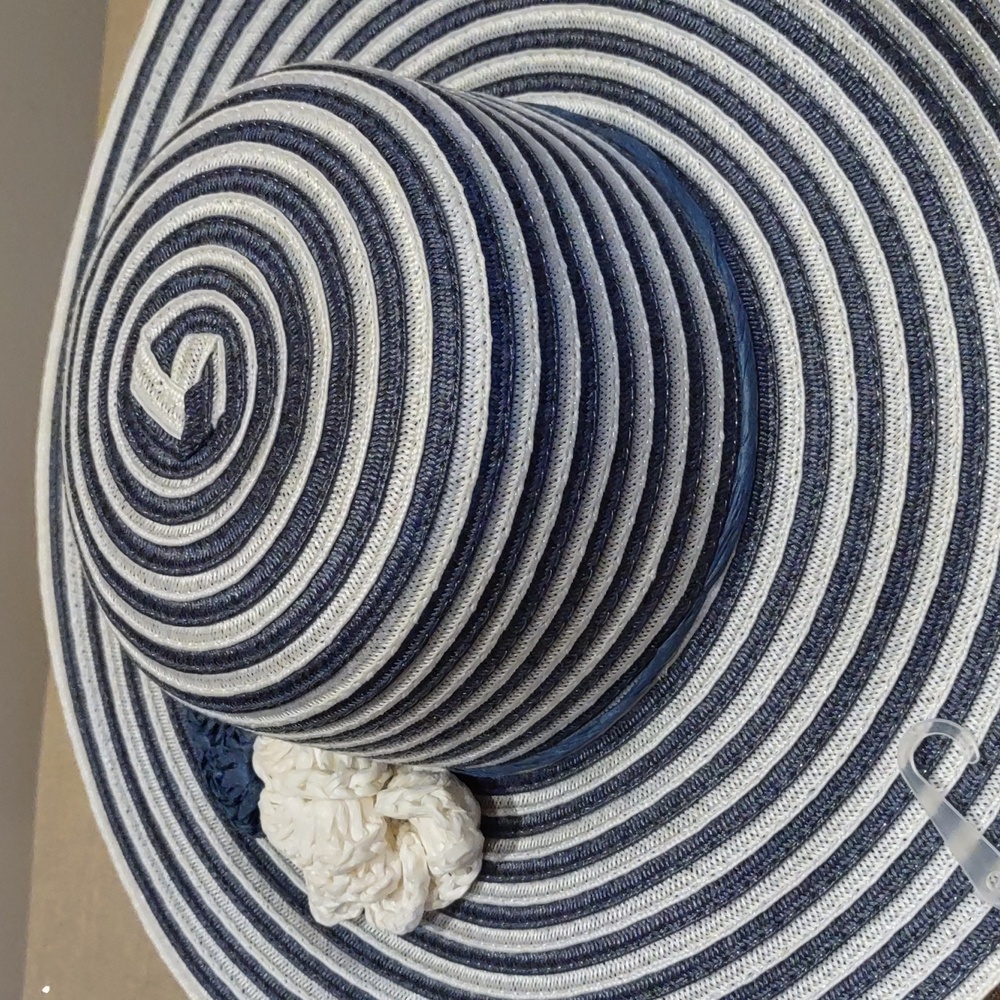 Sun Hat, Wide Brim, Floppy Beach hat, Navy and white, new - Picture 6 of 8